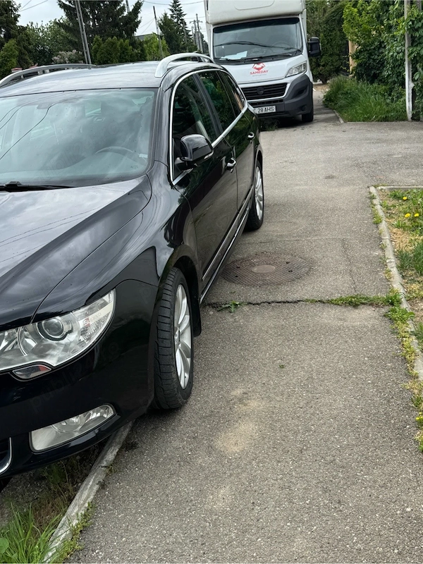 SKODA Superb 2013 — imagine 3
