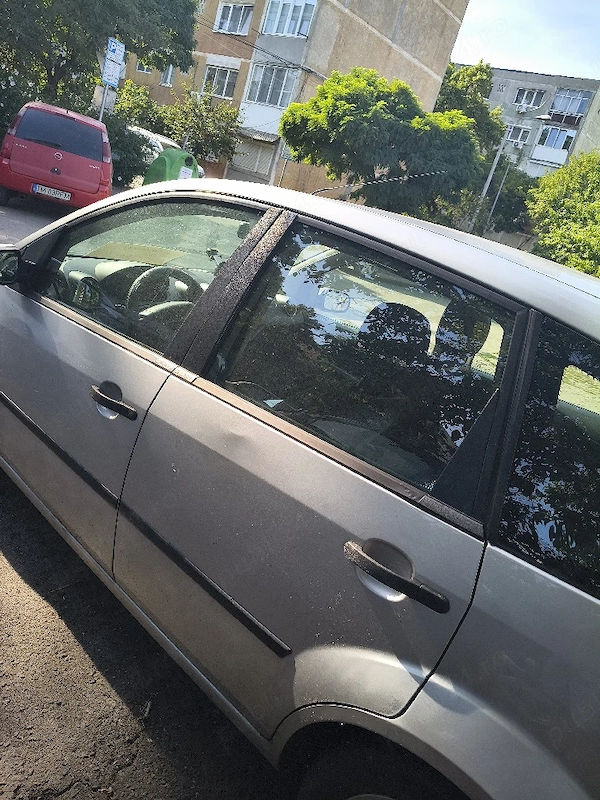 FORD Fiesta 2004 — imagine 4