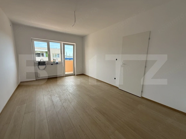 Apartament cu 4 camere, 84 mp, zona semicentrală — fotografia 3