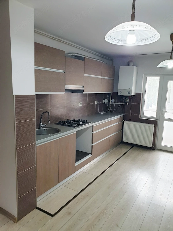 Apartament de inchiriat, str. Calea Moldovei, 2 camere, balcon inchis, etaj 1 — fotografia 1