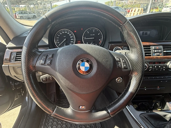 BMW 3 Series 2010 — imagine 30