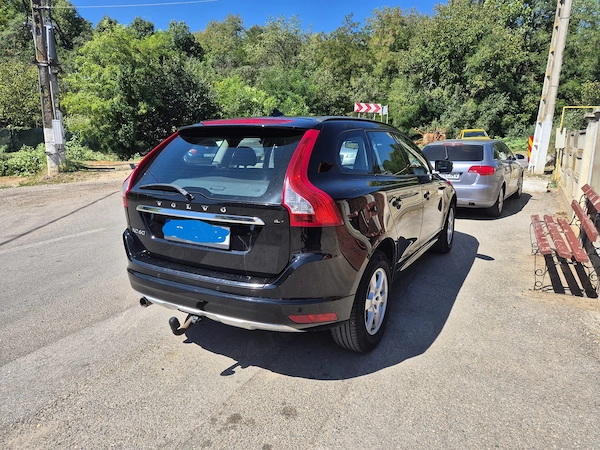 VOLVO XC60 2013 — imagine 9