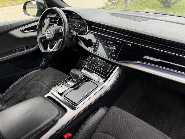 AUDI Q8 2020 — imagine 6