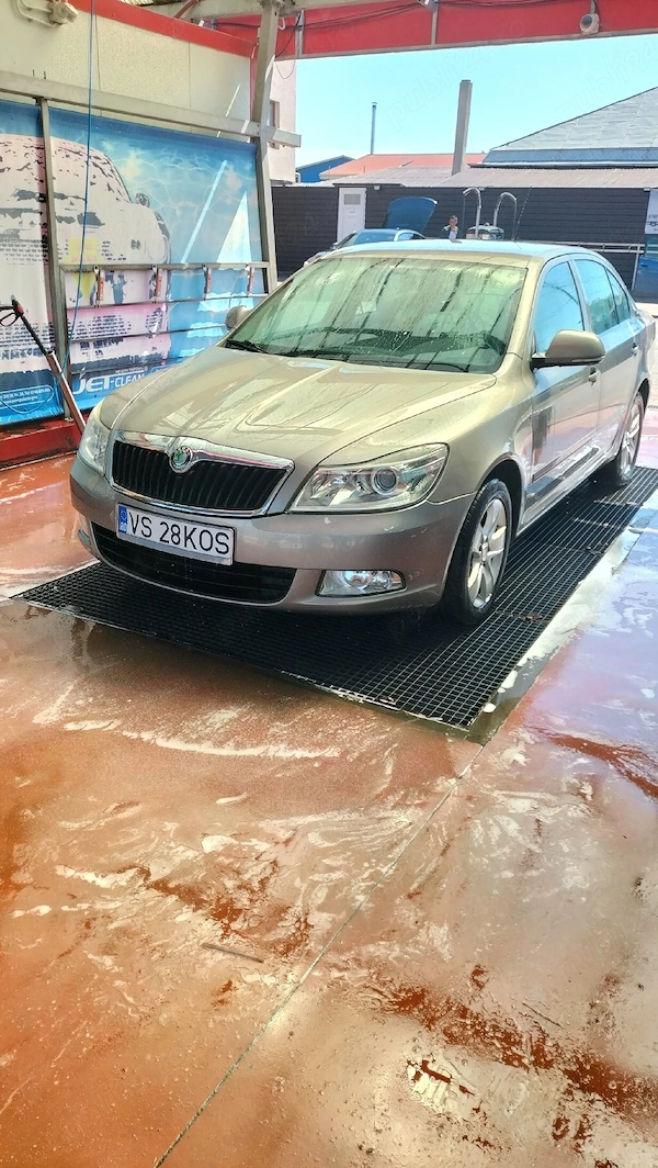 SKODA Octavia 2010 — imagine 2