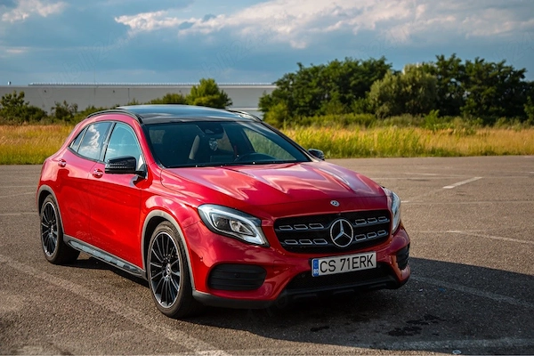MERCEDES-BENZ GLA 2018 — imagine 2