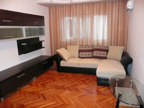 ofer spre inchiriere apartament cu 3 camere complet mobilat in Slatina jud. Olt, zona ultracentrala — fotografia 1