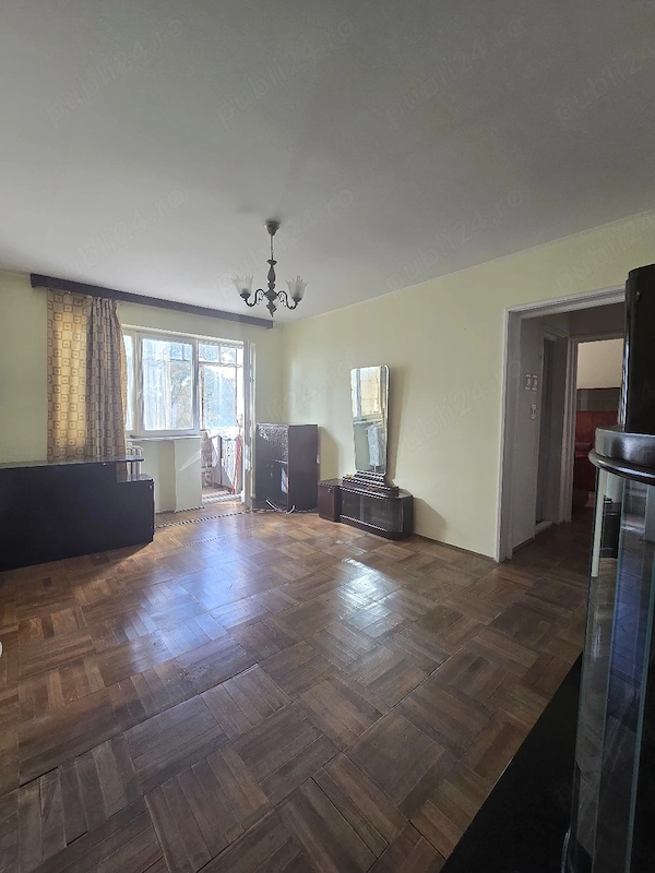 Direct Proprietar | Apartament 2 Camere - Bulevardul Revoluției | Etaj 2 | Negociabil — fotografia 2