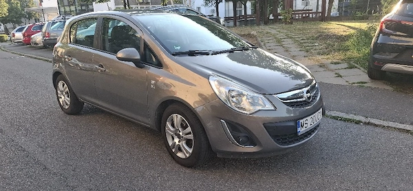 Opel Corsa 1.2 benzina cutie automata