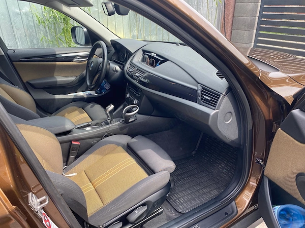 BMW iX1 2010 — imagine 4