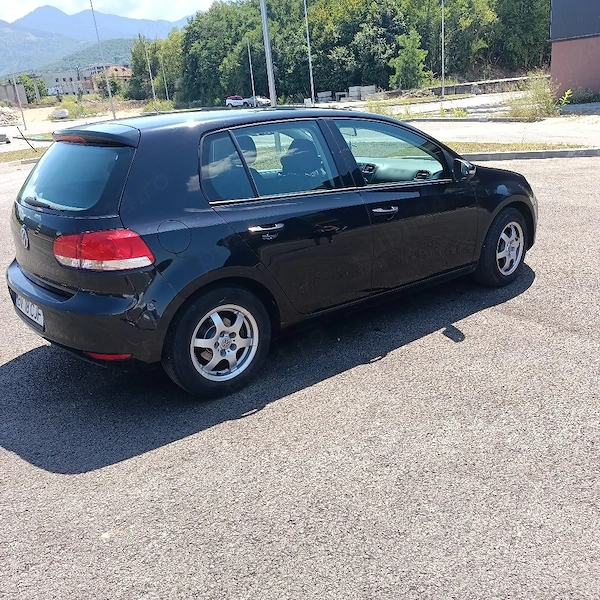 VOLKSWAGEN Golf 2012 — imagine 5
