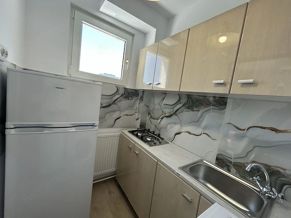 Vanzare garsonieră renovată total, 18 m², et 7, 4 min metrou Parc Drumul Taberei — fotografia 2