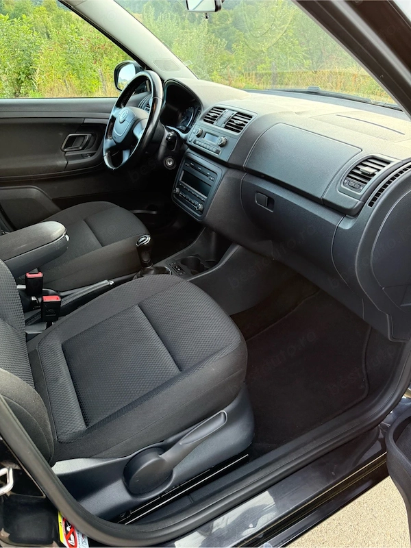 SKODA Fabia 2012 — imagine 4