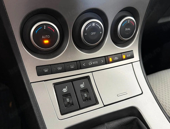 MAZDA 3 2010 — imagine 12