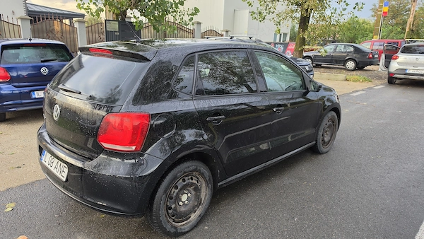 VOLKSWAGEN Polo 2011 — imagine 3