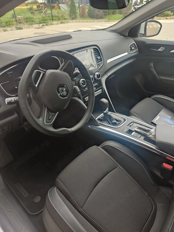 RENAULT Megane 2025 — imagine 3