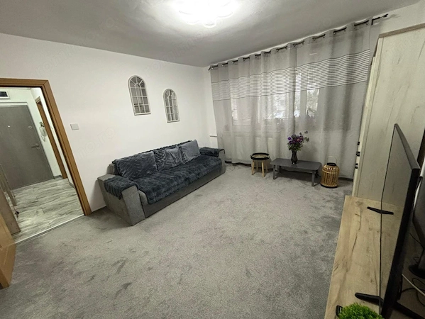 Apartament cu 3 camere, 58 mp, zona Nord — fotografia 1