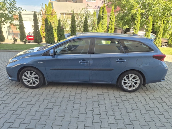 TOYOTA Auris 2018 — imagine 2