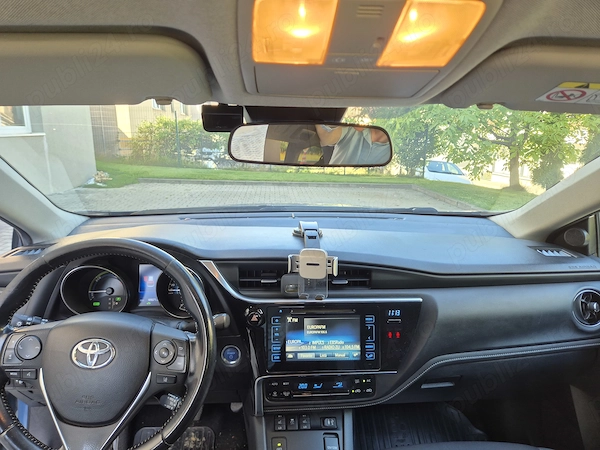 TOYOTA Auris 2018 — imagine 8