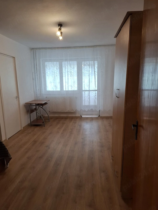 Garsoniera de vanzare - Craiovei- strada Dorobantilor — fotografia 1