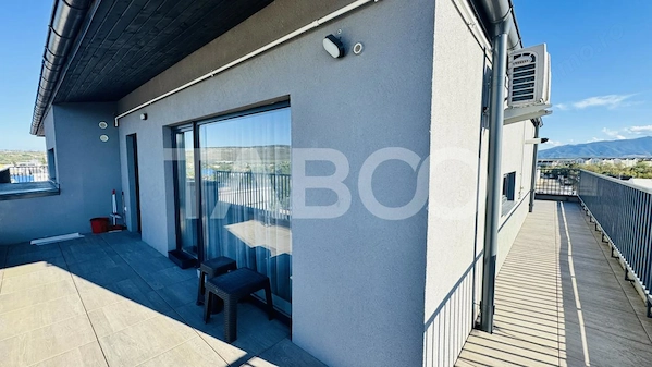 Penthouse cu terasa de 51mp de vanzare 3 camere 2 bai 1 parcare Sibiu — fotografia 2
