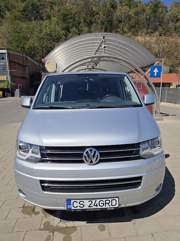 VOLKSWAGEN Multivan