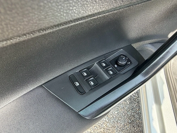 VOLKSWAGEN Polo 2022 — imagine 19