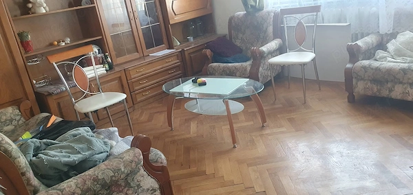 Proprietar inchiriez apartament 4 camere zona balcescu . , garantie 2 luni — fotografia 1