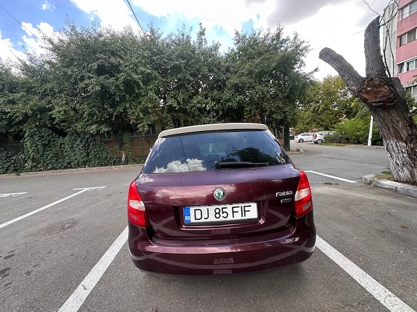SKODA Fabia 2011 — imagine 3