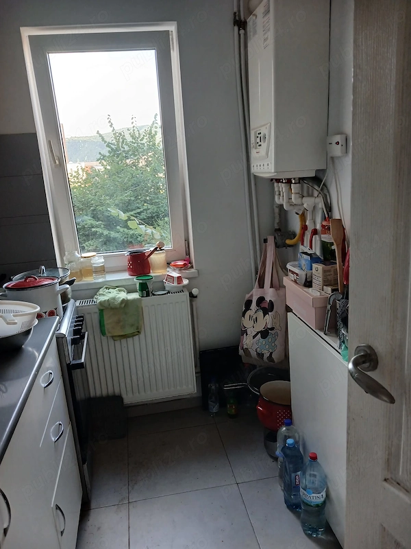 Apartament 4 camere ,Ostroveni ,B-uri,zona tic-tac , etaj4 10 ,centrala termica — fotografia 3