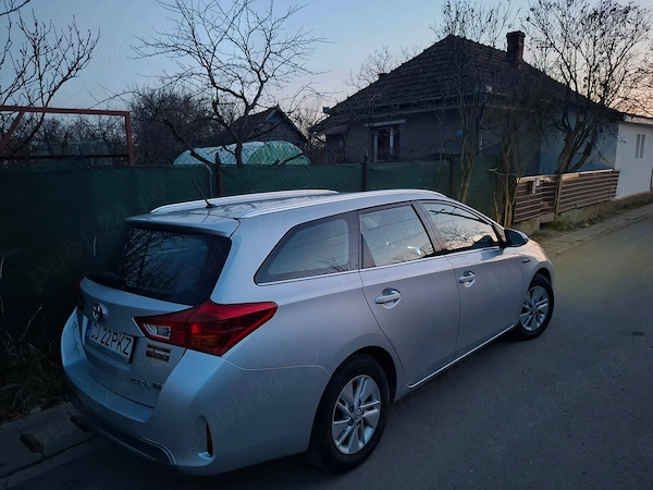 TOYOTA Auris 2014 — imagine 4