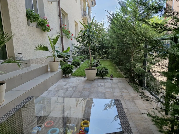 Apartament 2 camere,pe parter,cu gradina proprie si loc de parcare inclus in pret — fotografia 1