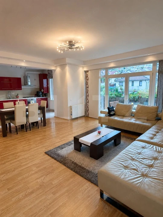 Apartament 3 camere, 90 mp, boxa si parcare cu CF, zona Campului — fotografia 3