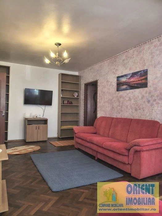 Tomis 1, Spital, de inchiriat apartament 3 camere, parter, mobilat — fotografia 1