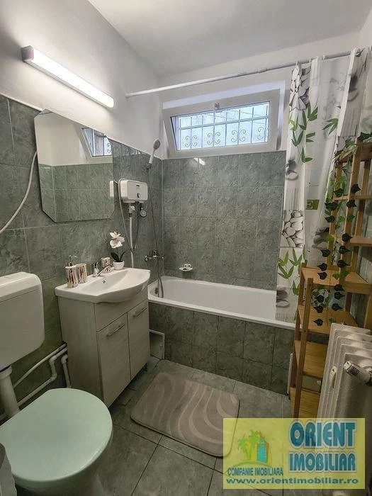 Tomis 1, Spital, de inchiriat apartament 3 camere, parter, mobilat — fotografia 3