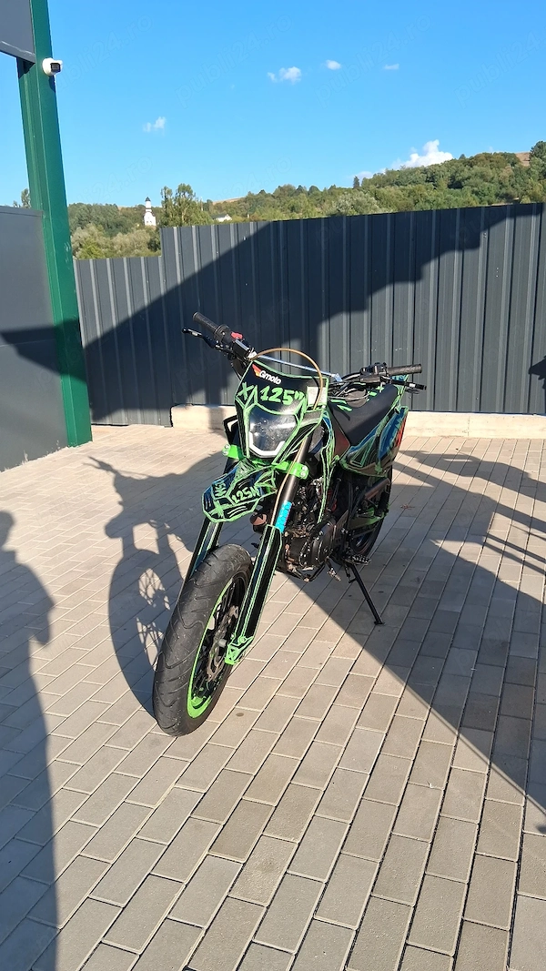 Vând supermoto proiect