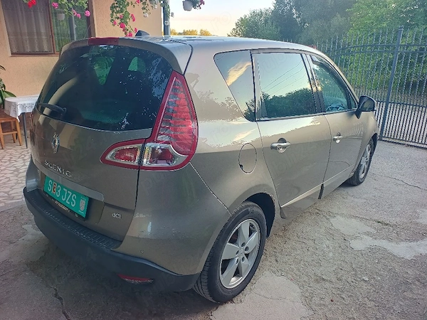 RENAULT Scenic 2010 — imagine 3