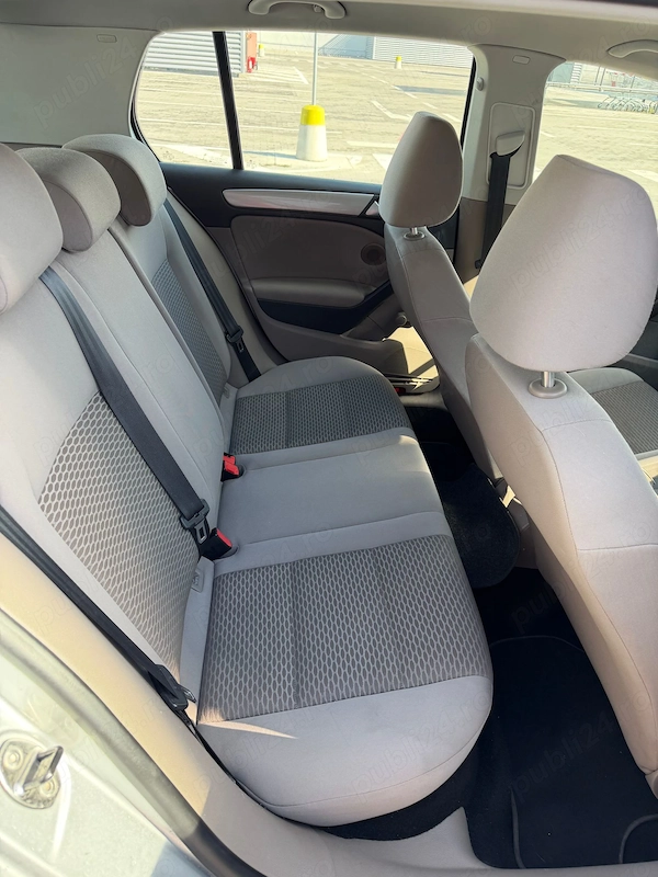VOLKSWAGEN Golf 2011 — imagine 6