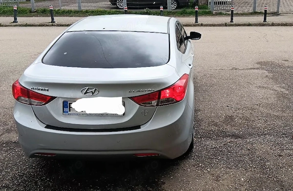 HYUNDAI Elantra 2012 — imagine 3