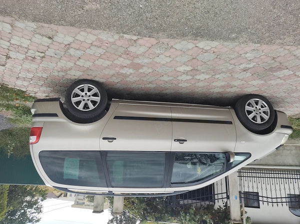FORD Galaxy 2006 — imagine 3