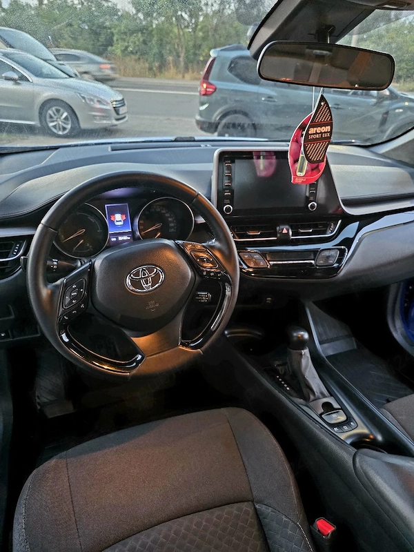 TOYOTA C-HR 2022 — imagine 7