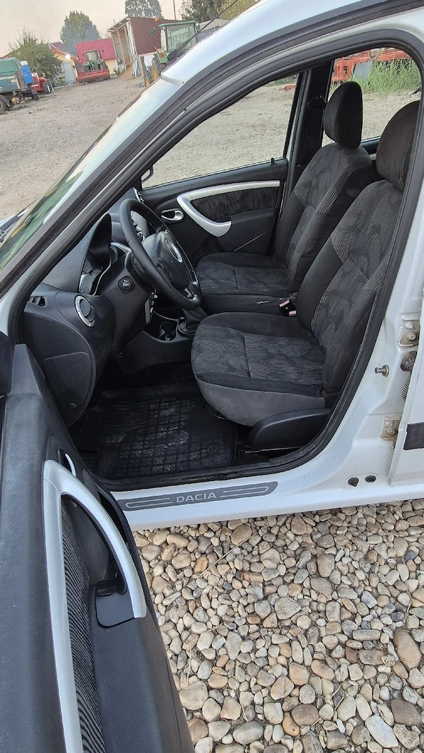 DACIA Logan 2011 — imagine 6