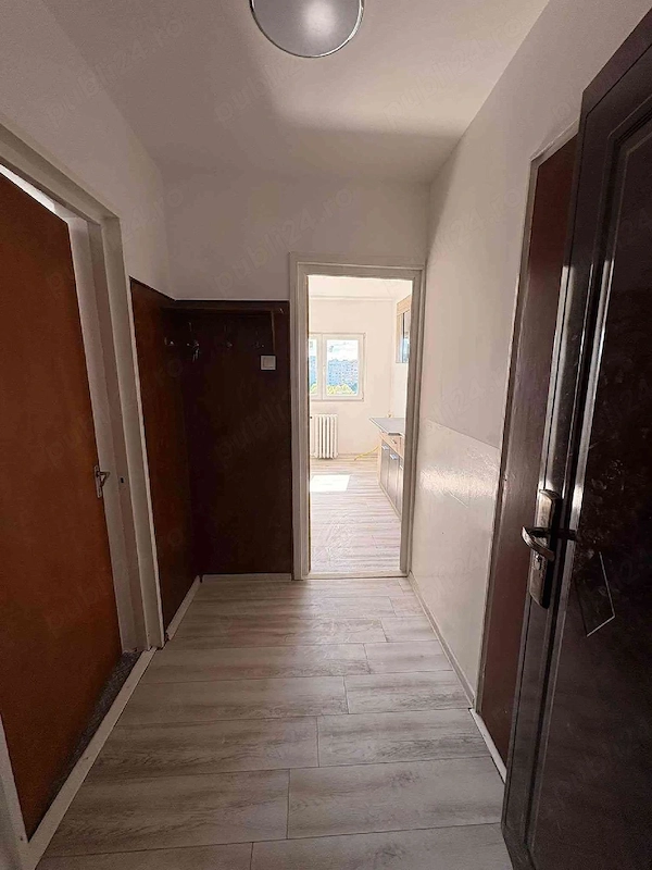 Apartament 2 camere de vanzare — fotografia 1