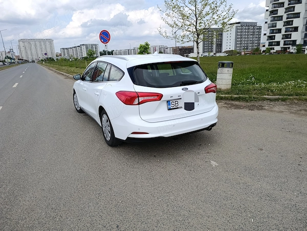 FORD Focus 2019 — imagine 8