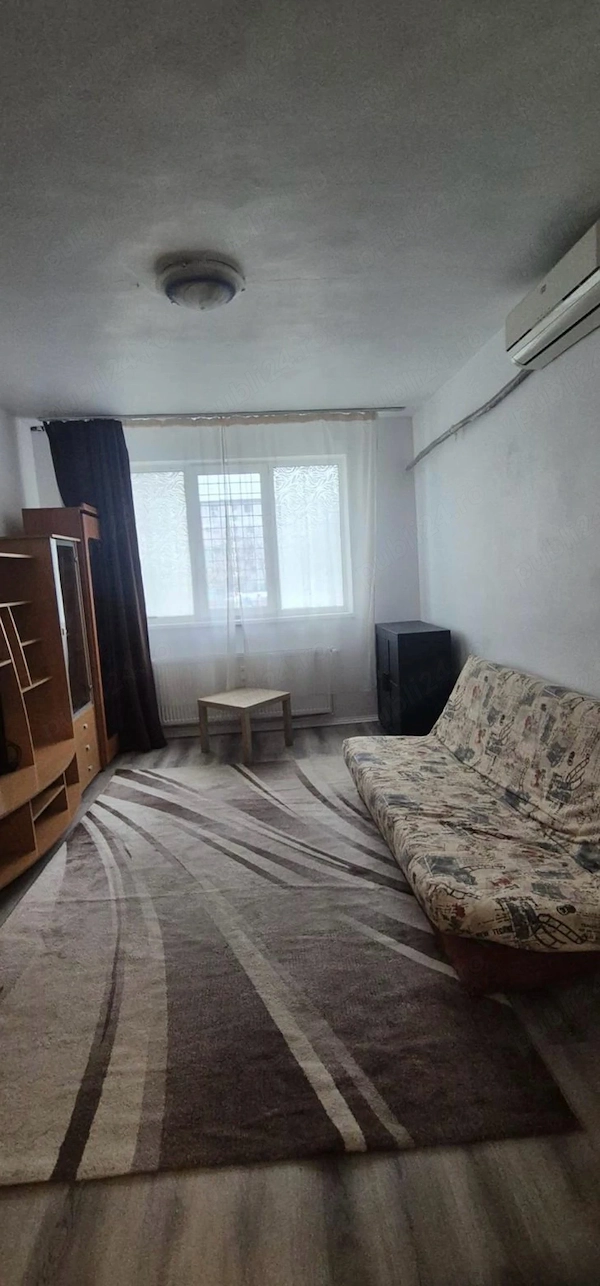 Inchiriez garsoniera la CMZ, parter, Mangalia — fotografia 1