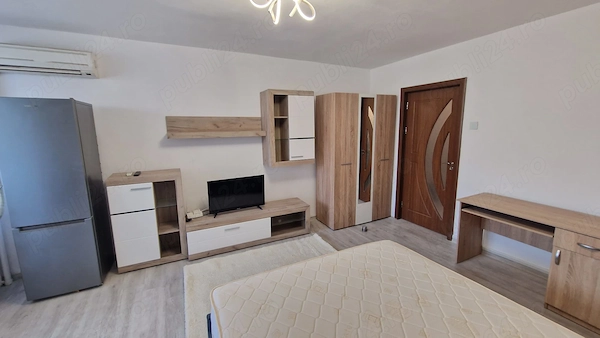 Inchiriere Garsoniera renovată și mobilată modern în Craiova, Brazda lui Novac — fotografia 2