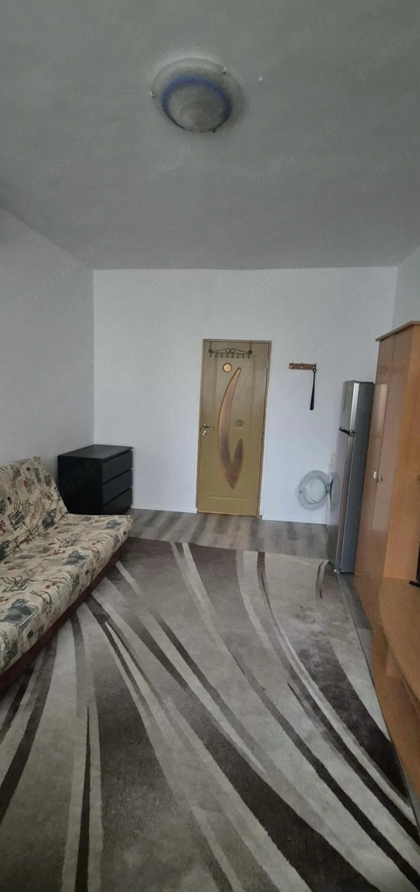 Inchiriez garsoniera la CMZ, parter, Mangalia — fotografia 3