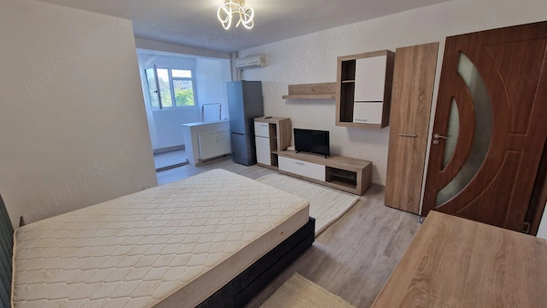 Inchiriere Garsoniera renovată și mobilată modern în Craiova, Brazda lui Novac — fotografia 1