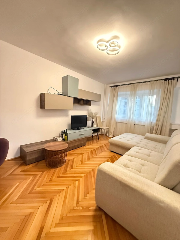 Apartament 3 camere, decomandat | Girocului Calea Martirilor — fotografia 1