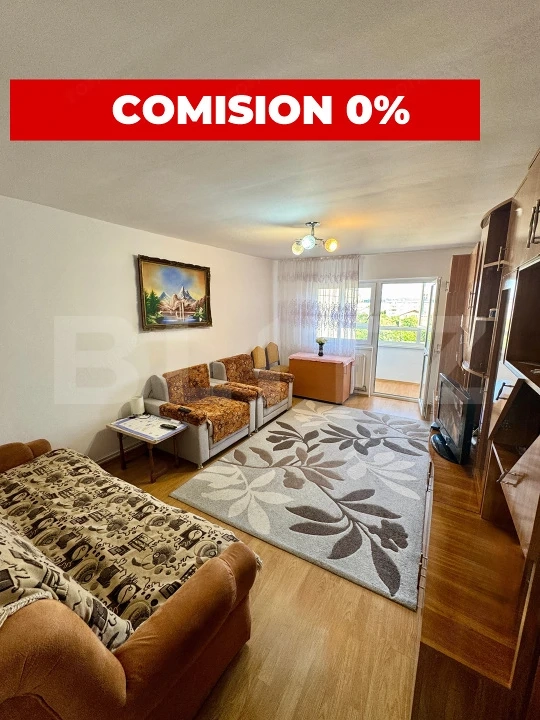 Apartament cu 2 camere, decomandat, cu două balcoane, loc de parcare în zonă — fotografia 1