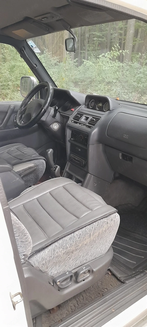 MITSUBISHI Pajero 2000 — imagine 3